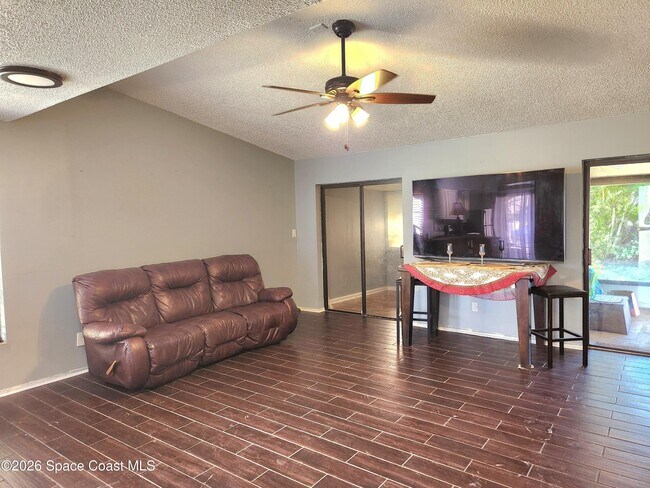 Building Photo - 3456 Sparrow Ct