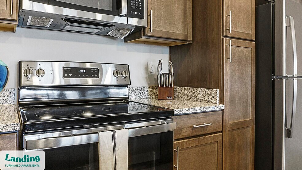 Building Photo - 9906 Runway Dr