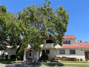 Building Photo - 404 N 7th St