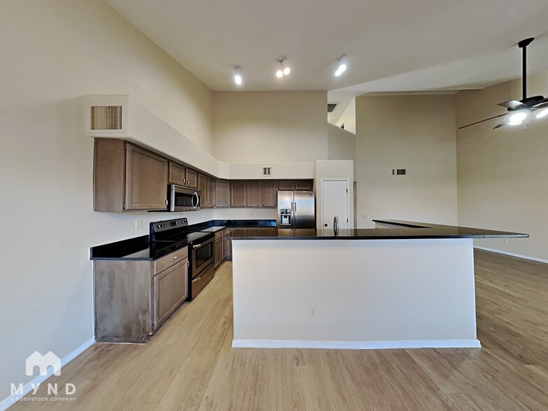 Building Photo - 8161 N Midnight Way