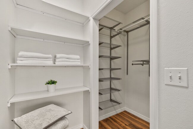 Building Photo - 1620 Egret Way