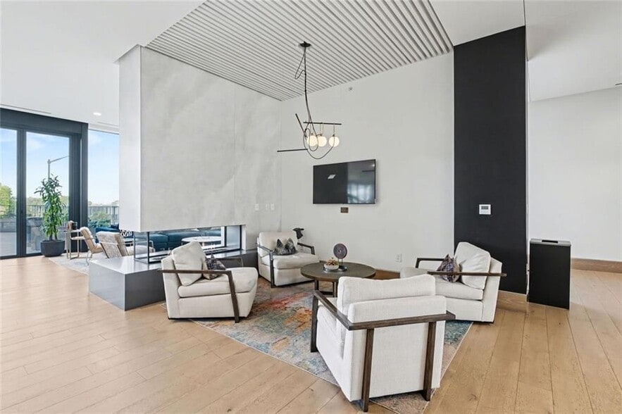 Building Photo - 788 West Marietta St NW