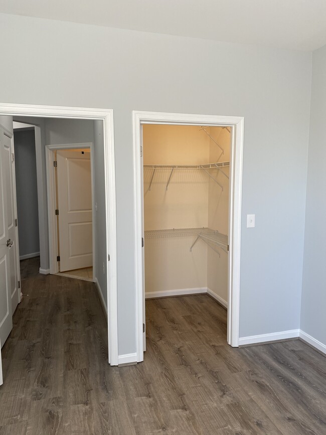 2nd bedroom walkin closet - 2665 Prosperity Ave