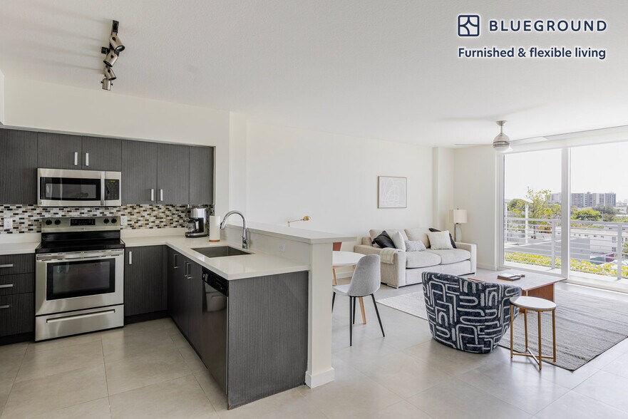 Building Photo - 729 NW 2nd St