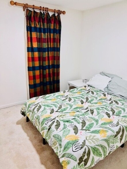 Building Photo - 1919 Cloverdale Way