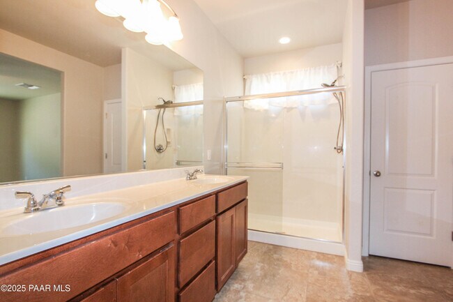 Building Photo - 2677 Capella Dr
