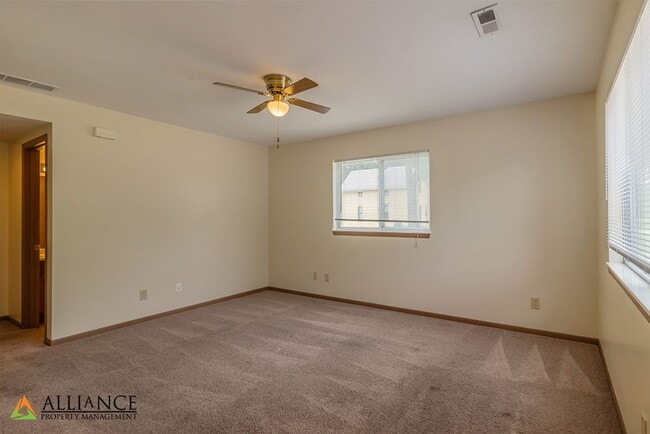 Building Photo - 928 Moro St