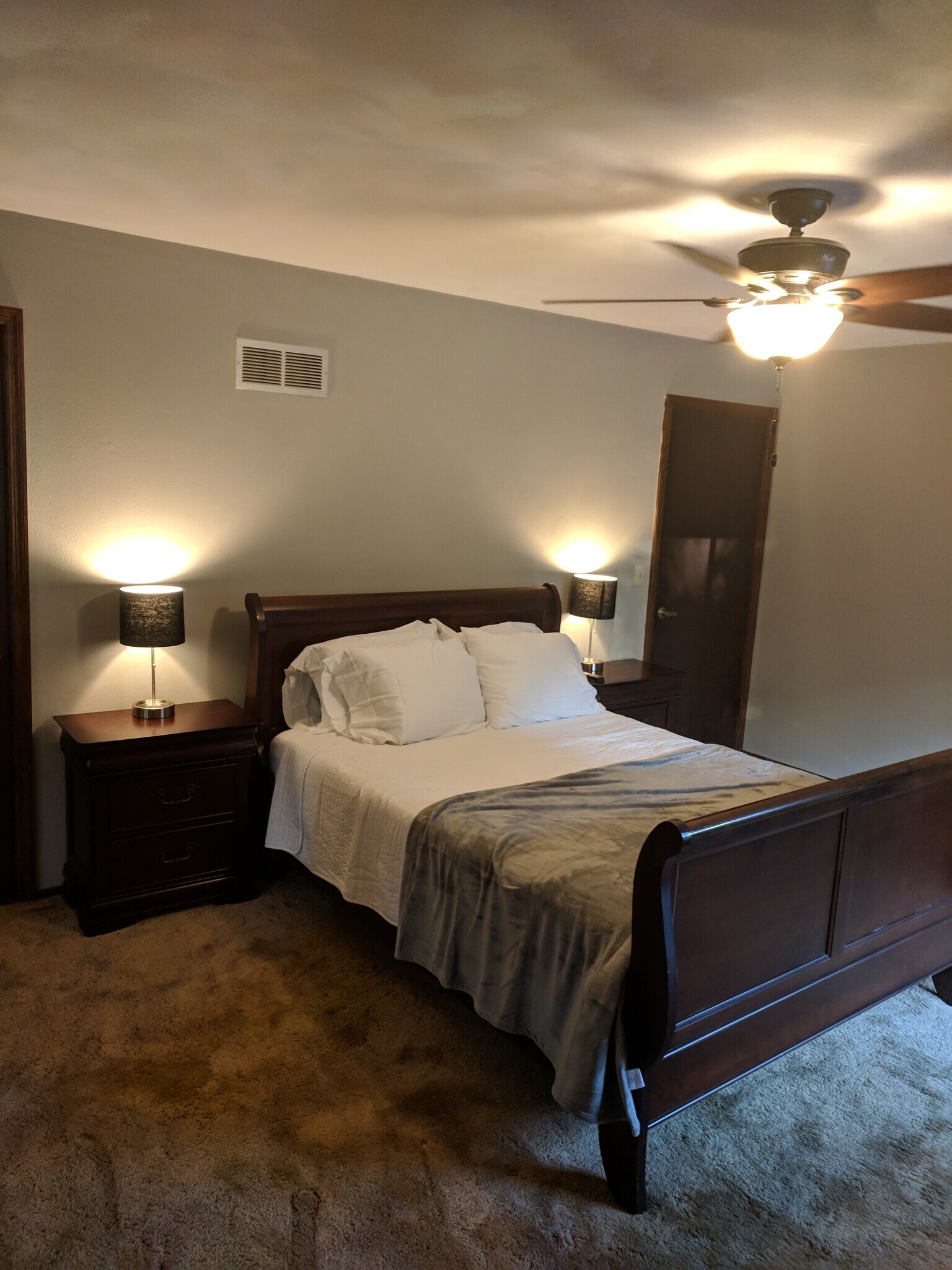 Primary Bedroom - 833 Nowland Ct