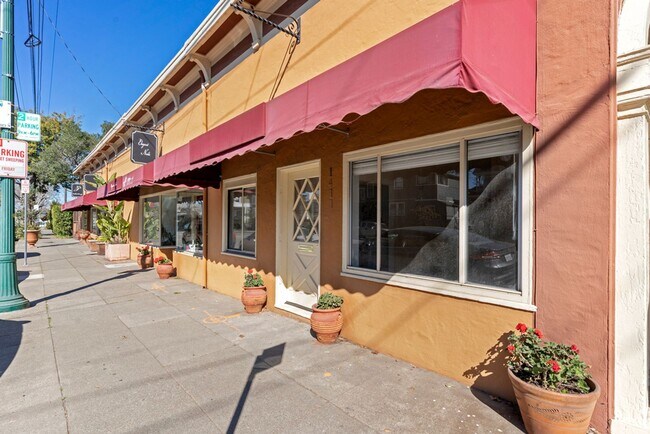 Building Photo - BENTON ST 1201-1203, ENCINAL AVE 1403-1413