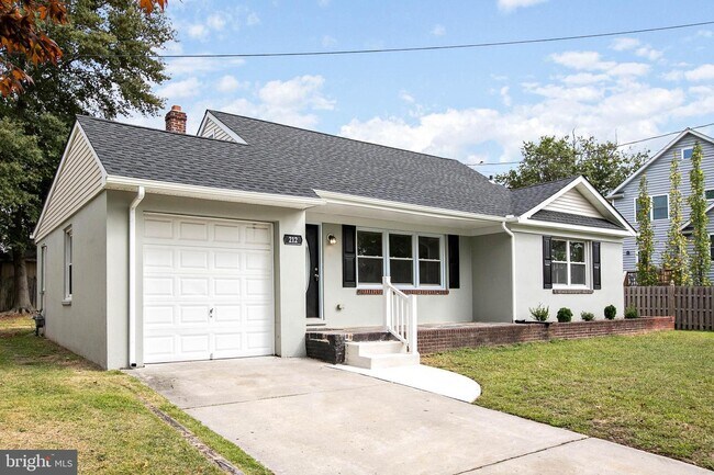 Primary Photo - 212 E Cuthbert Blvd
