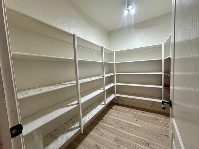 Building Photo - 3251 W Vista Bonita Dr