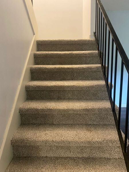 Building Photo - Spacious 2 bdrm/1.5 bath townhome in Cedar...