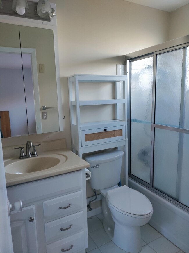 Building Photo - 2600 SE Ocean Blvd