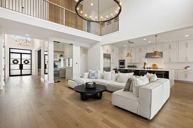 Building Photo - 802 Geiger Path