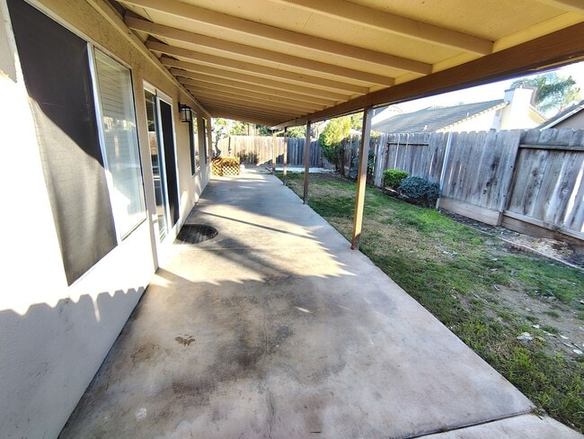 Building Photo - 2218 Heritage Manor Dr