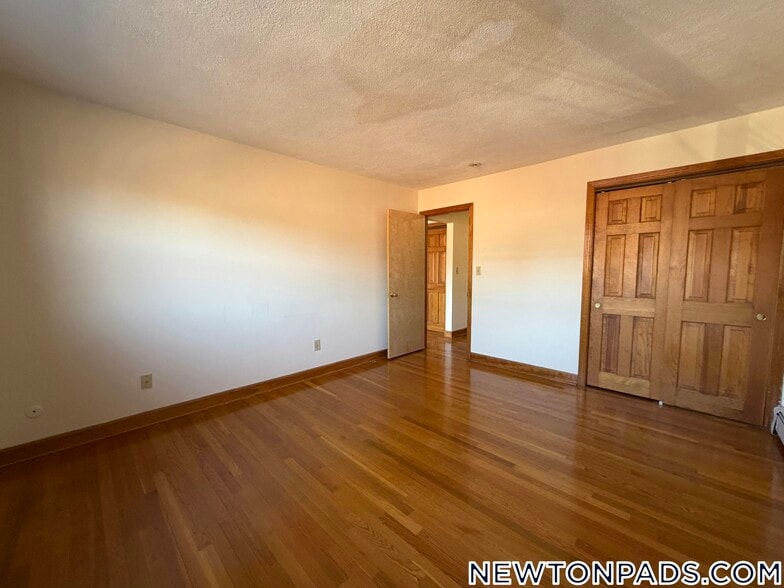 Building Photo - 282 Grove St