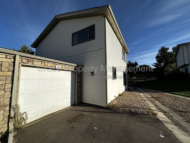 Building Photo - 24 Mountain Shadows Ct