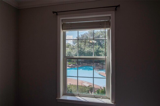Building Photo - 12979 Trail Hollow Dr