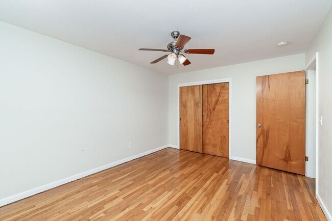 Building Photo - 3525 Linwood Ave