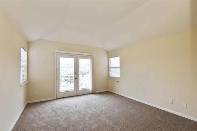 Building Photo - 104 Cam Del Sol