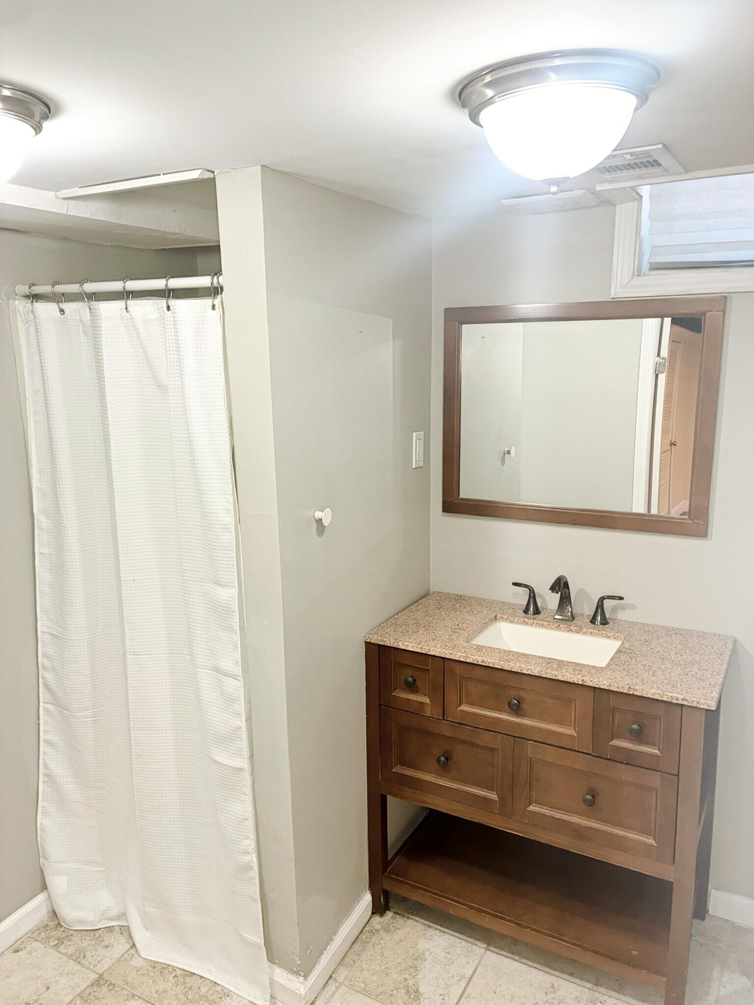 Building Photo - 1655 Hazel St