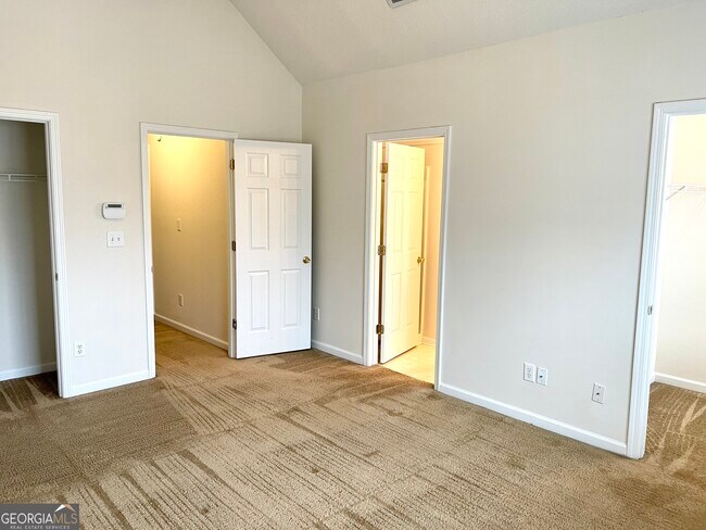 Building Photo - 490 Cherry Branch Ln