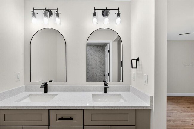 Building Photo - 20412 Elrose Ave