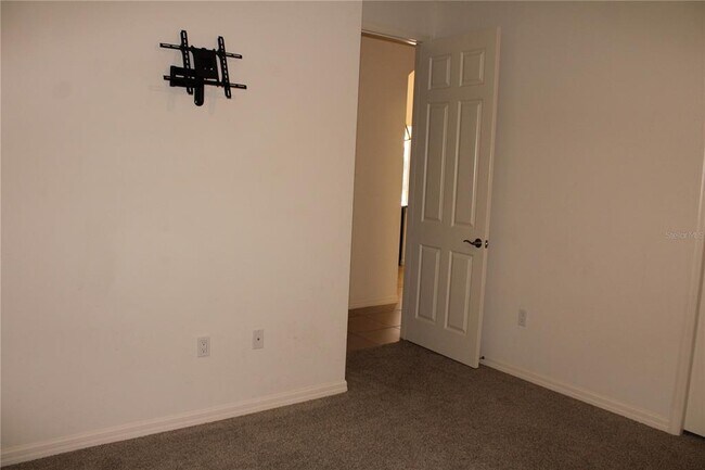 Building Photo - 629 Rosemary Cir