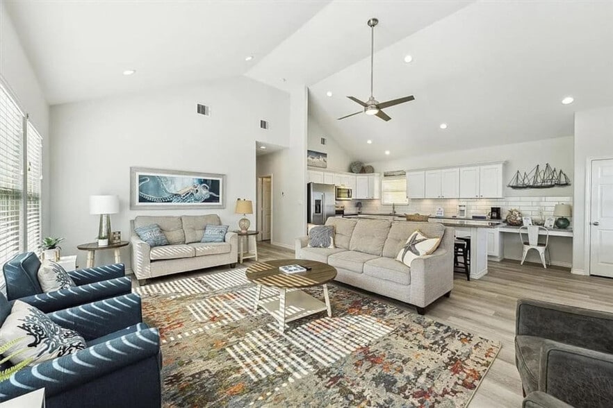 Primary Photo - 1714 TX-87