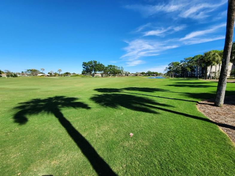 Building Photo - 7406 Lake Breeze Dr