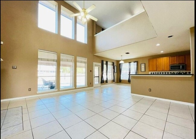 Building Photo - 4827 Jessica Ct