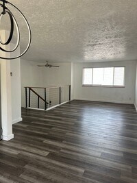 Building Photo - 4905 - York Duplex