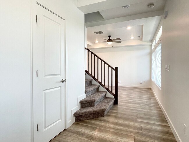 Building Photo - FIRST MONTH FREE!