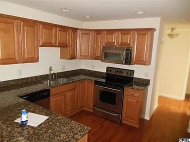 Building Photo - 4150 Roth Farm Village Cir