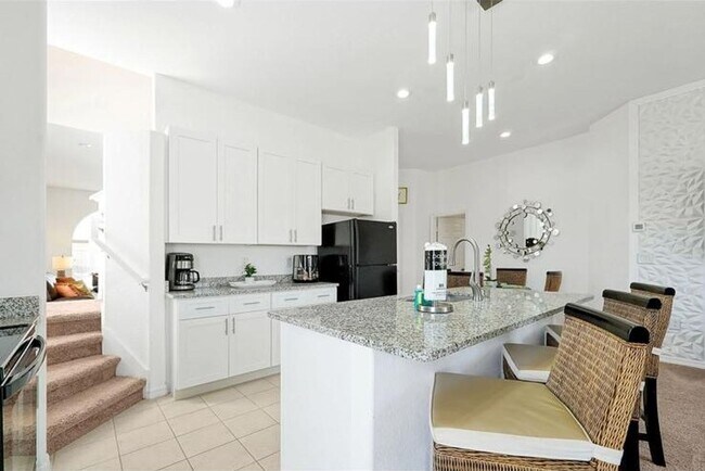 Building Photo - Stunning Fully Furnished and Decorated home in Davenport with Private Pool!