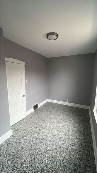 Building Photo - 2311 S Central Ave