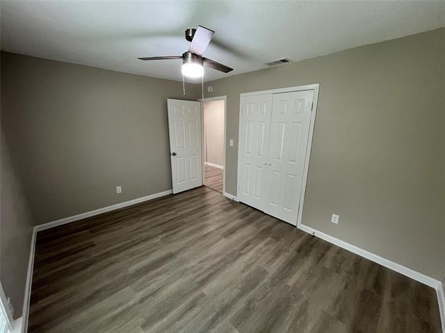 Building Photo - 14215 Osage Dr