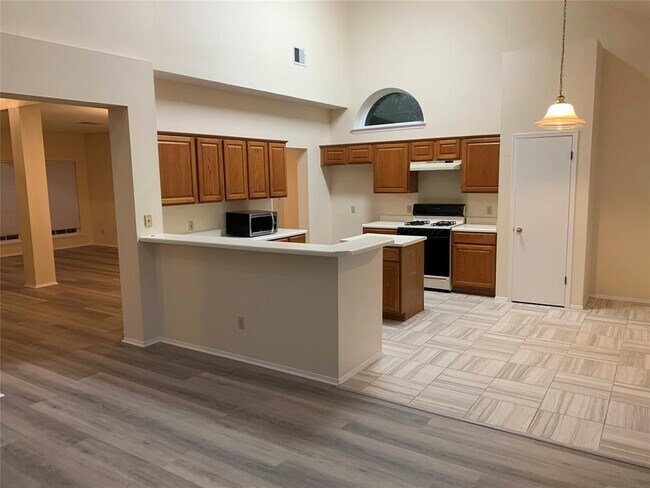 Building Photo - 10911 Grassmere Ct
