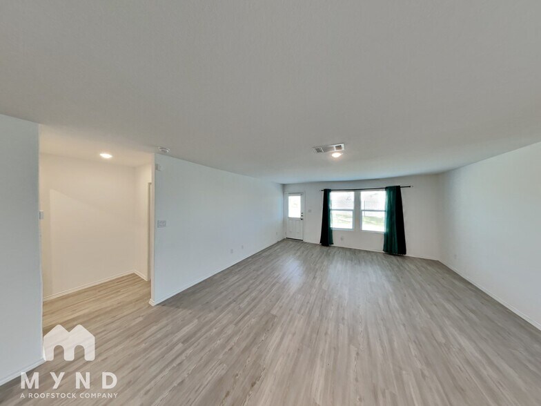 Building Photo - 14911 Greenfield Ml