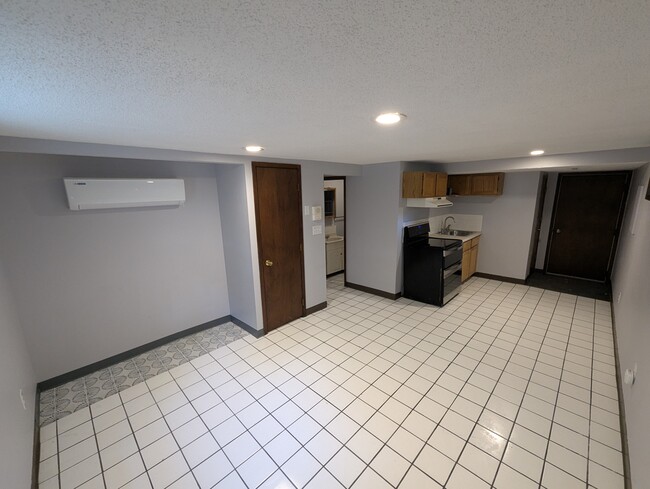 Building Photo - 3420 Kingman Blvd