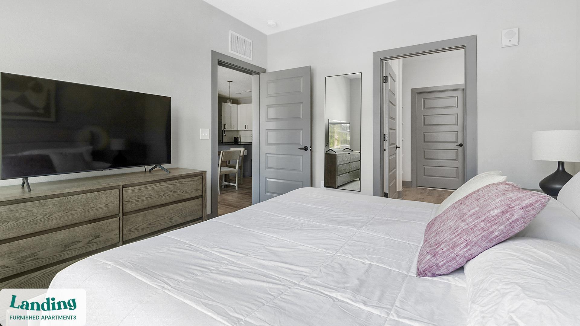 Building Photo - 14041 Hyatt Rd