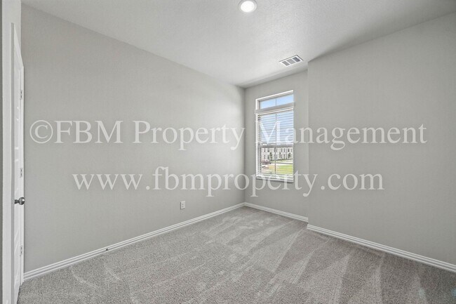 Building Photo - 2909 Ali Dr