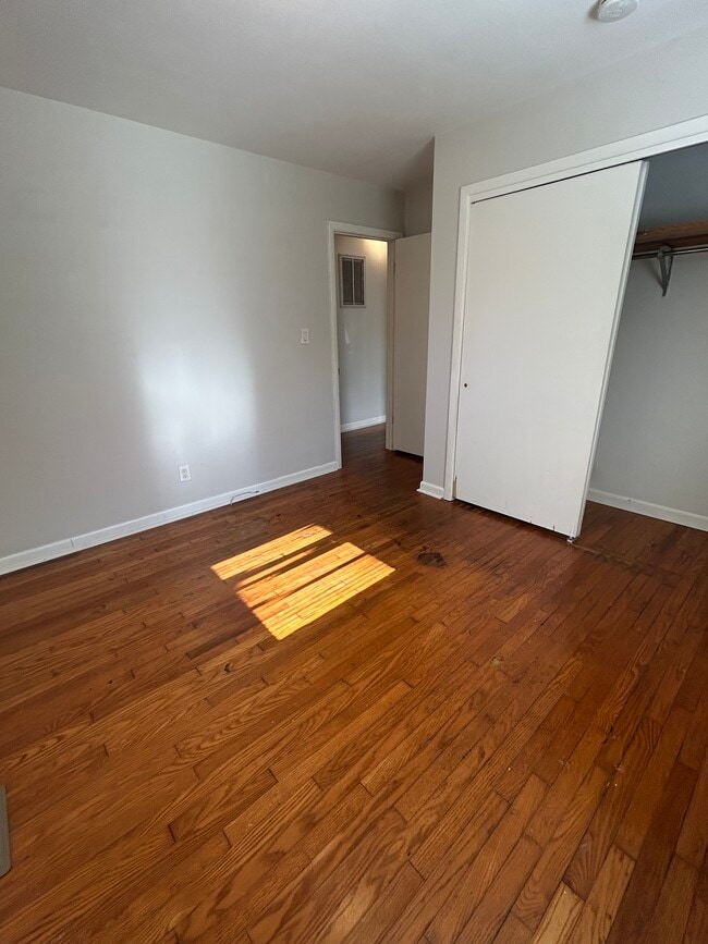 Building Photo - 4090 Old Vincennes Rd