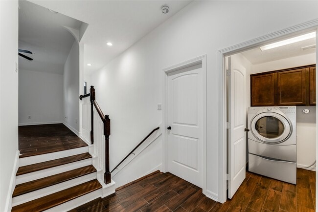 Building Photo - 25142 Andris Ln