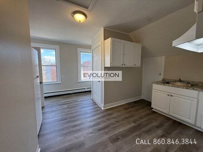 Building Photo - 228-230 Franklin Ave-FL3