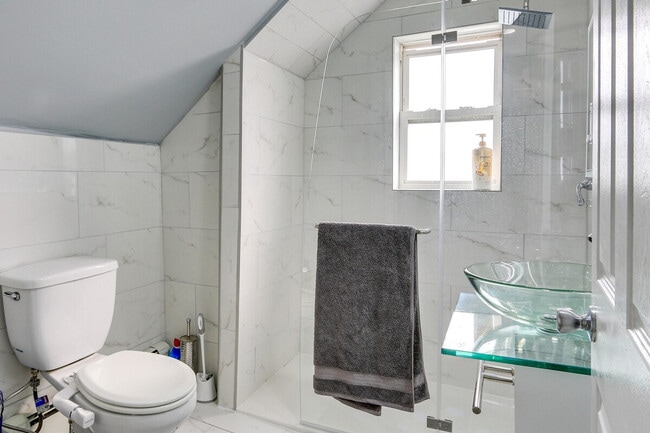 Building Photo - 301 Lembeck Ave