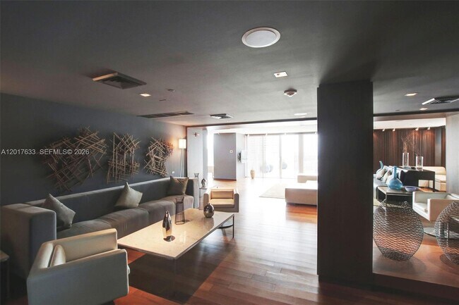 Building Photo - 335 S Biscayne Blvd
