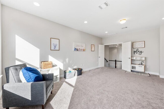 Building Photo - 12612 Cardinal Flower Dr