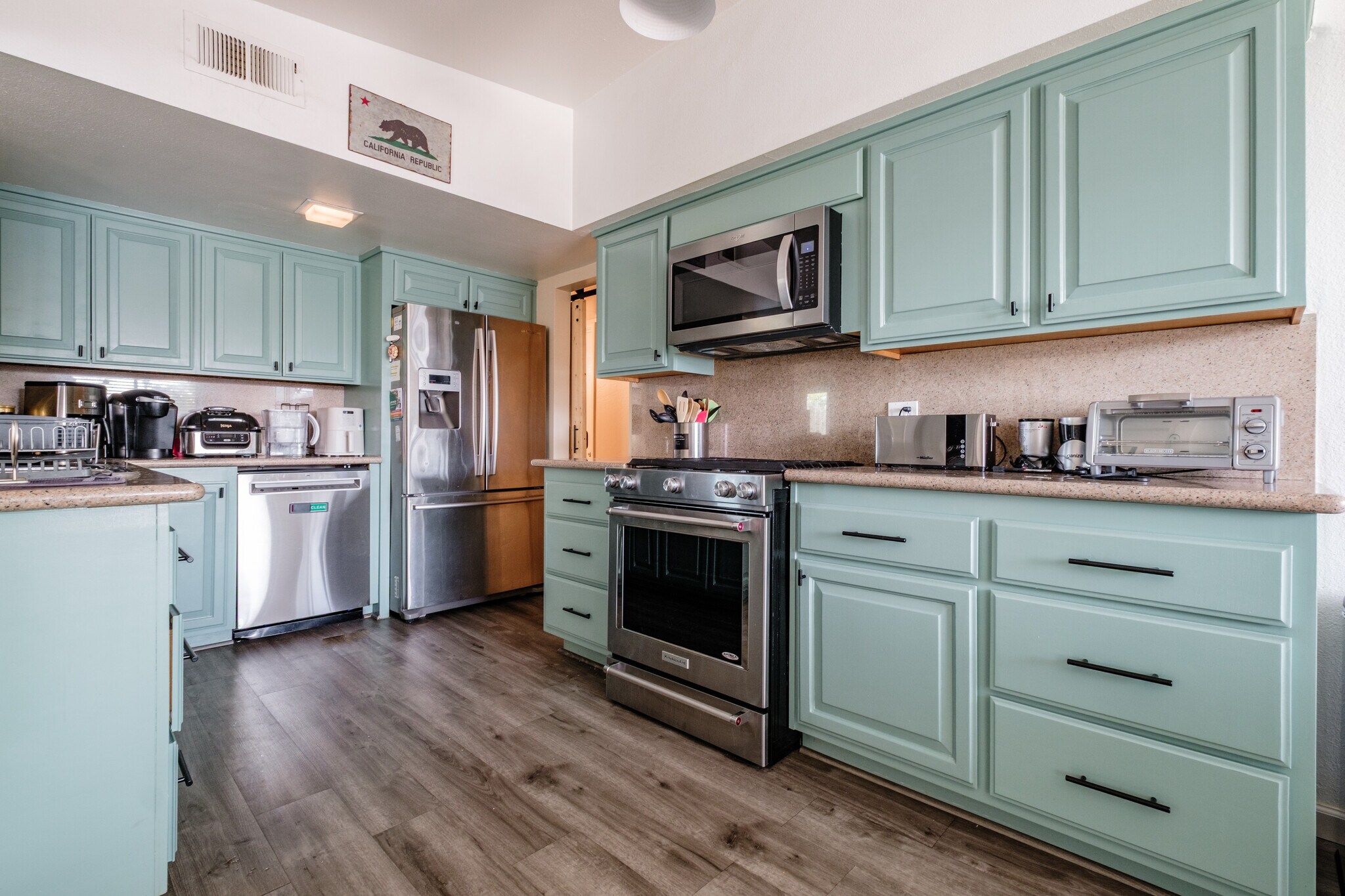 Building Photo - 5521 27th Ave