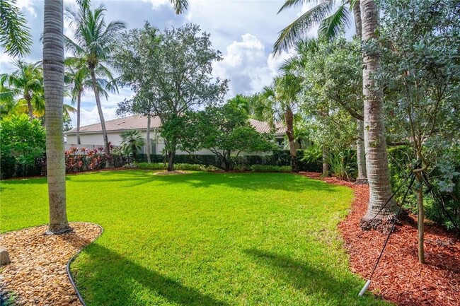 Building Photo - 2519 Bay Pointe Ct